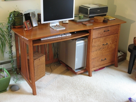 Cherry Desk with Curved Legs close up | Home Office